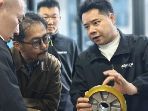 日本林丽株式会社来访 — 中日轻工业在汉科交流碰撞