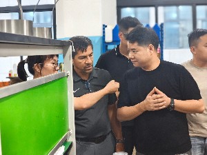 美国行业伙伴盛赞汉科实力！国际客户亲临工厂 深化聚氨酯轮领域合作